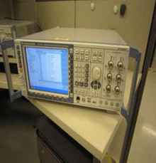 受知名智能手機(jī)制造商委托，出售12臺(tái)Rohde & Schwarz CMW500 無(wú)線通信測(cè)試儀【美國(guó)】  